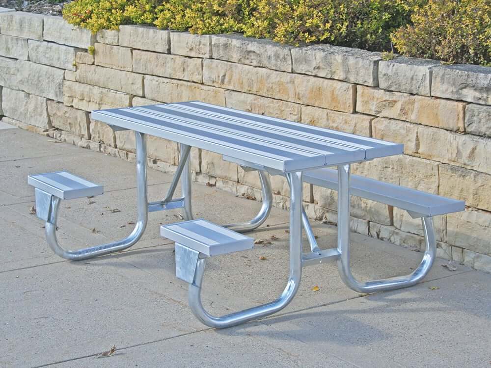 Sturdy Aluminum Construction